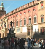 Uno scorcio di Piazza Maggiore a Bologna