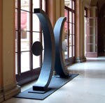 La scultura che fa da logo al Premio Dams