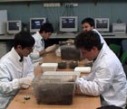 Studenti nei laboratori di scienze Ambientali