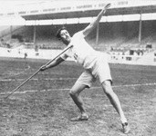 Lo svedese Erik Lemming alle Olimpiadi di Londra nel 1908