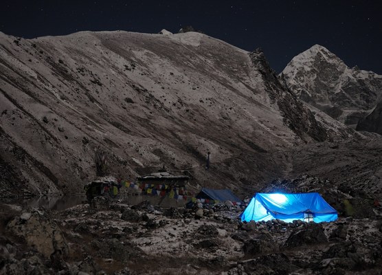 Campo nei pressi del lago Oma Tsho (4750 m) sul ghiacciaio Ripimo
