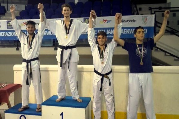Oro nel taekwondo per De La Rua (categoria 58 kg)
