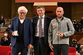 Patrizio Bertelli e Max Sirena con il Rettore Francesco Ubertini - Foto Schiassi