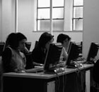 Studenti nel laboratorio di informatica