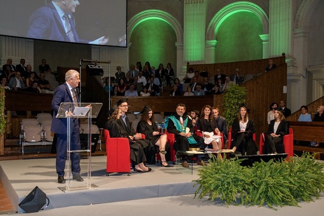 I saluti del Ministro dell'Ambiente e della Tutela del Territorio e del Mare Gian Luca Galletti (Foto di Schiassi)