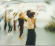 Sportive durante una seduta di aerobica