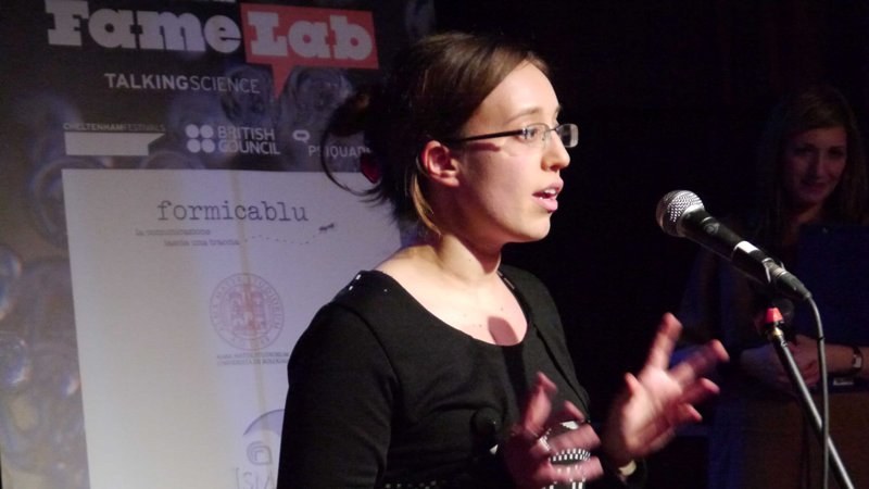 FameLab: la finale bolognese della competizione internazionale che fa parlare la scienza