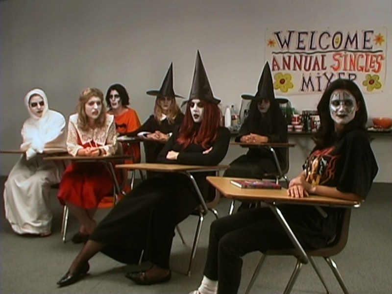 Mike Kelley, Day Is Done. Extracurricular Activity Projective Reconst ructions #2 - #32 , 2005 - 2006 (Film still), video, colore, suono, 169', Courtesy Electronic Arts Intermix (EAI), New York & the Mike Kelley Foundation for the Arts, Los Angeles / SIAE Milano 2026