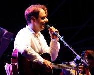 Il Collegium Musicum in concerto con Neri Marcorè