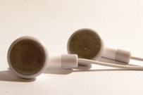 La musica dei files: consumo musicale nell'era digitale fra giovani e meno giovani