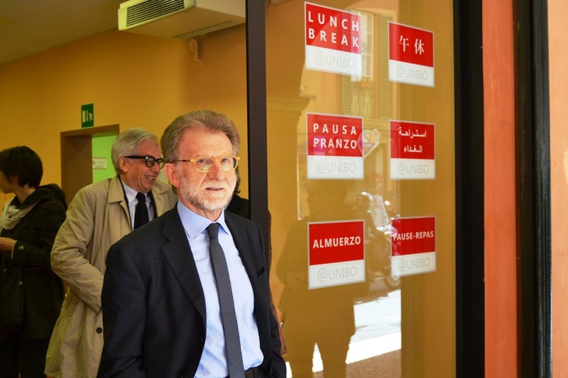 La pausa pranzo in via Petroni con il punto ristoro Unibo