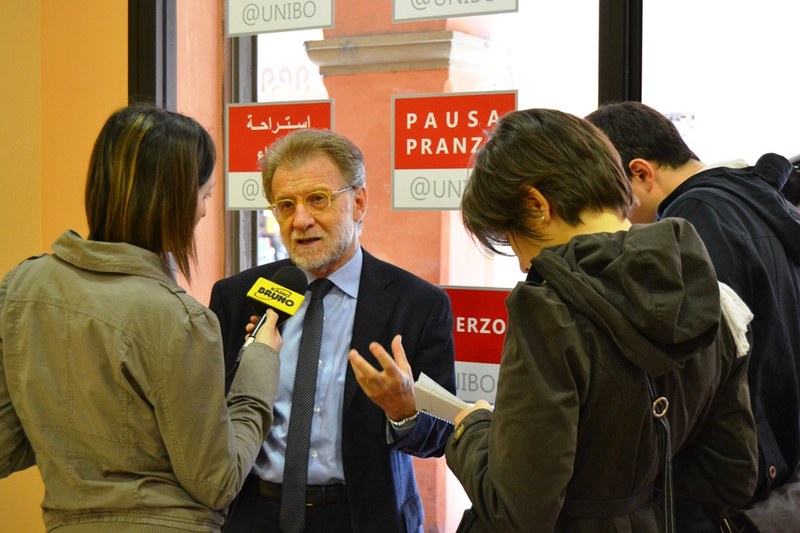 La pausa pranzo in via Petroni con il punto ristoro Unibo