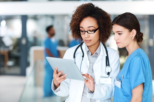 Dottoresse e infermiere