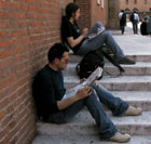 Studenti sulla gradinata di San Petronio