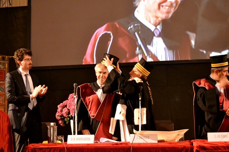 Una laurea per Douglas Hofstadter