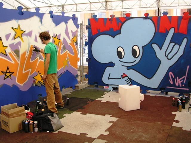 In piazza Verdi le creazioni dei writers